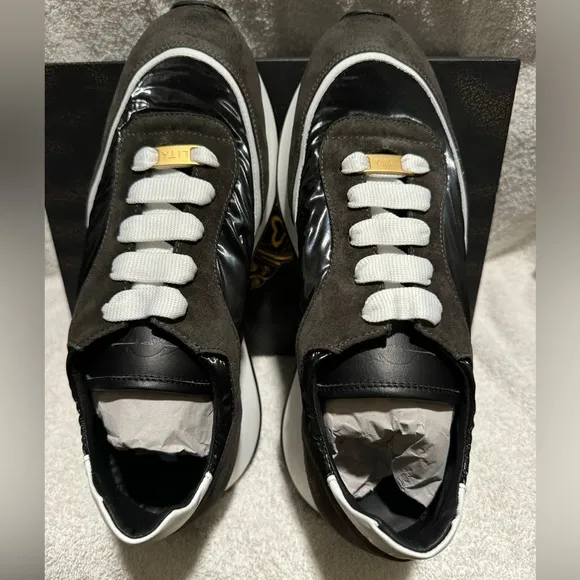Lita sneakers by Ciara size 42. Italian made shoe.