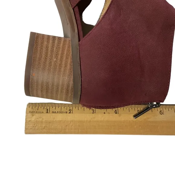 Lucky Brand Sugar Red Ralwan Ankle Boot Zipper 2&quot; Heel
