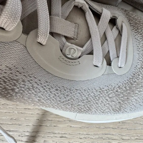 Lululemon Women's Chargefeel 2 Low Workout Shoe Grey Size 8 $138