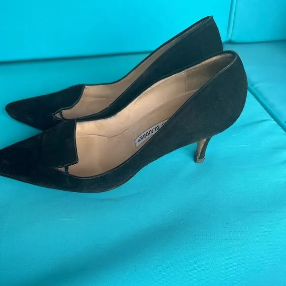 MANOLO BLAHNIK Black Suede Pumps Pointy Toe Stiletto Heel BB  Size 37, US 7