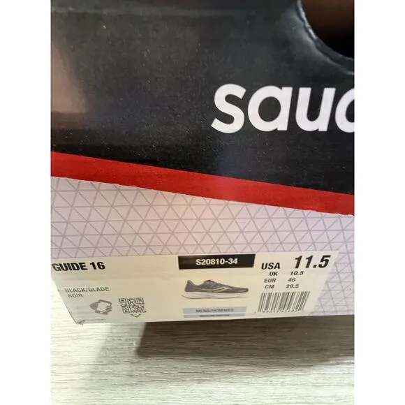 Man's Sneakers &amp; Athletic Shoes Saucony Guide 16. Black With Green Accents