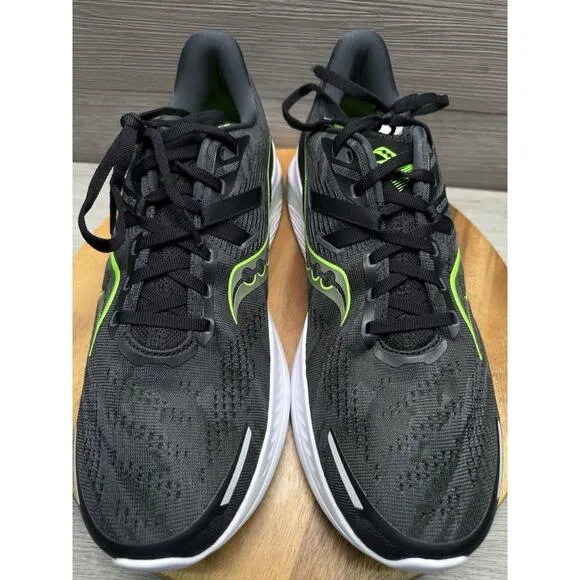 Man's Sneakers &amp; Athletic Shoes Saucony Guide 16. Black With Green Accents
