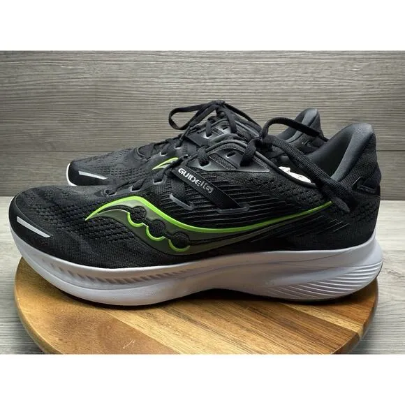 Man's Sneakers &amp; Athletic Shoes Saucony Guide 16. Black With Green Accents