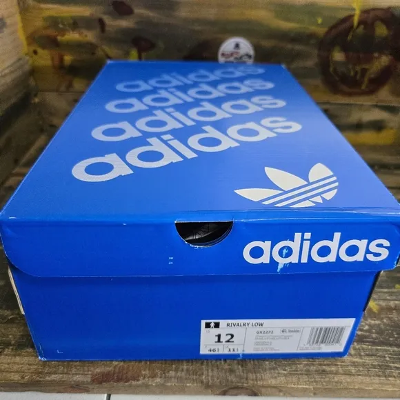 Men adidas athletic shoes‎ size 12 new