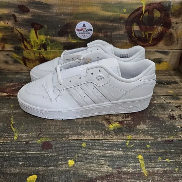 Men adidas athletic shoes‎ size 12 new