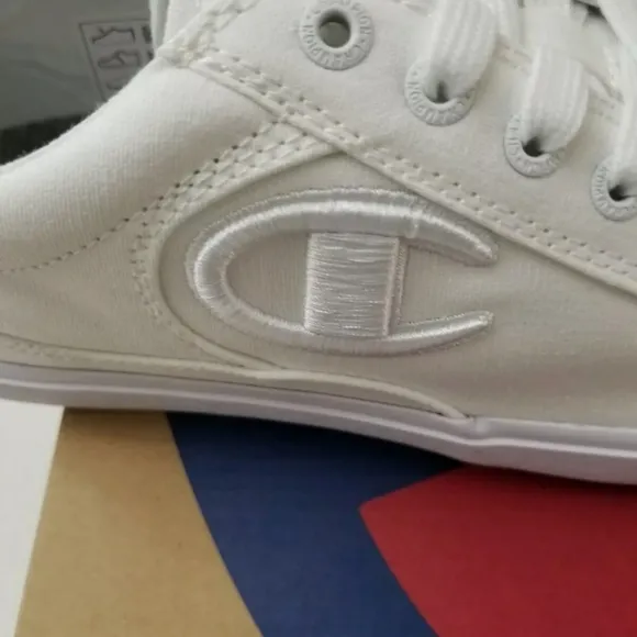 Men Champion Shoes white size 12 NIB final price