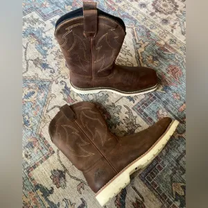 Men’s Irish Setter Kittson Pull-on Safety toe boots, Size 11