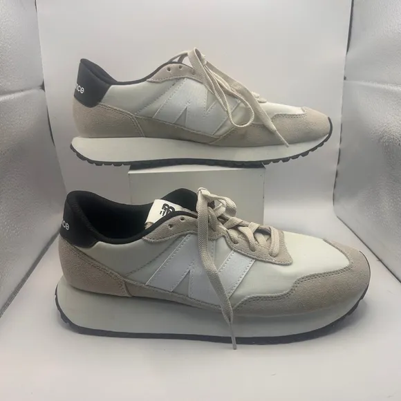 Men's New Balance Sneakers White Grey Size 9