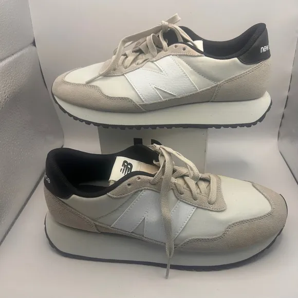 Men's New Balance Sneakers White Grey Size 9