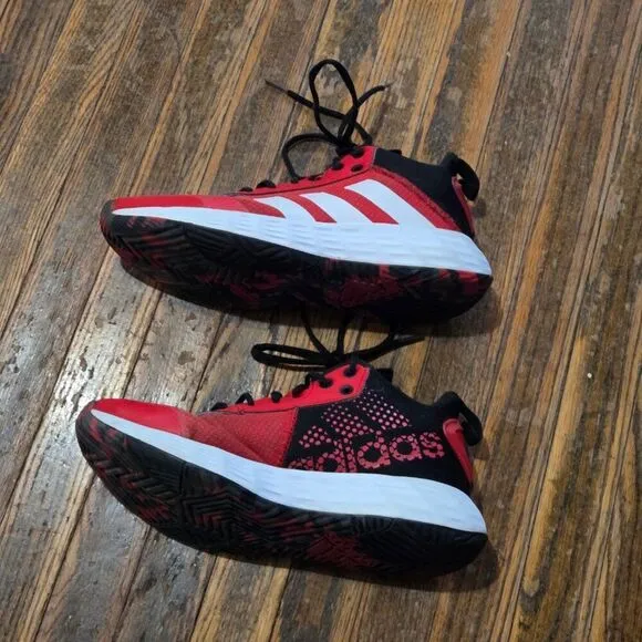 Men's ADIDAS Own The Game Athletic Sneakers Shoes Size 7