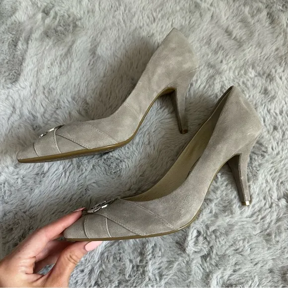 Michael Kors Suede Gray Kitten Heels Work Business Shoes Dress Size 7.5