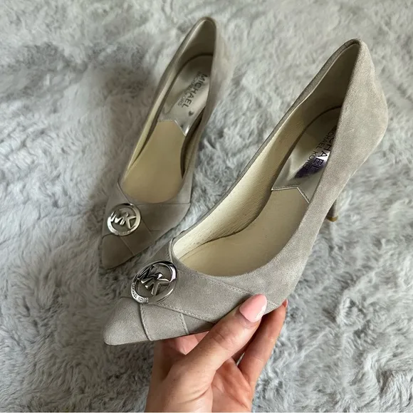 Michael Kors Suede Gray Kitten Heels Work Business Shoes Dress Size 7.5