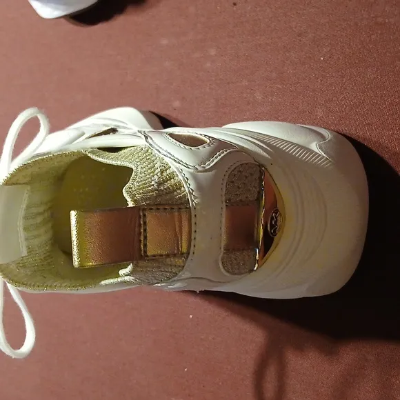 Michael Kors Tennis Shoes Gorgeous Gold And White Nwt Saving 105.00!