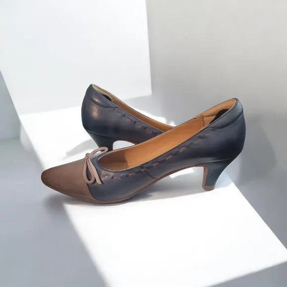 Mona Flying Two-Tone Leather Heels Size 6.7