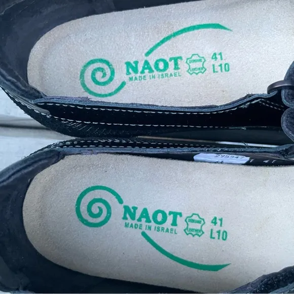 Naot Kirei black suede and patent leather Mary Jane walking shoes size 41