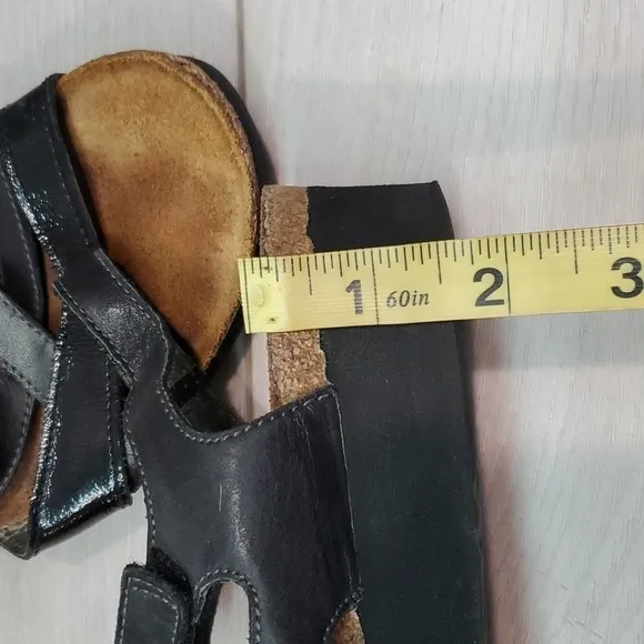 Naot Womens Mila Comfort Ankle Leather Strap Wedge Sandals shoes sz 38/7
