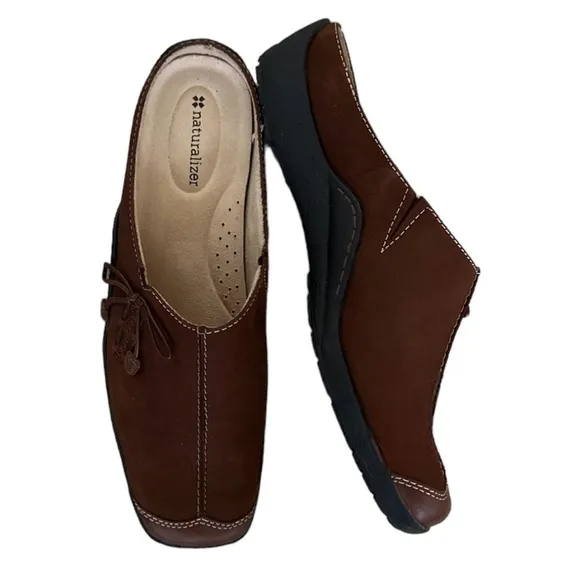 Naturalizer “Detail” Comfort Mules Suede Leather Slip On Mules 8.5 Wide Women’s