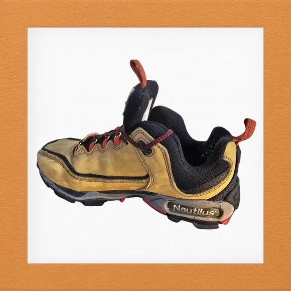 Nautilus Mens Steel Toe Athletic Size 8M Nubuck‎ Leather Shoes N1392M