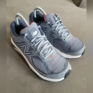 New Balance 1540 v3 Women’s Sneakers Size 8 Grey Work Comfort Casual Shoes