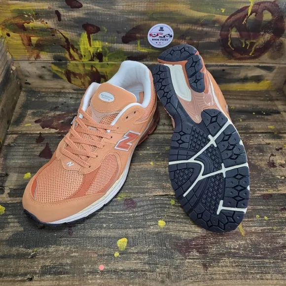 NEW BALANCE 2002R MEN'S SNEAKERS SHOES M2002RFJ 225 Copper Clay‎ Size 11