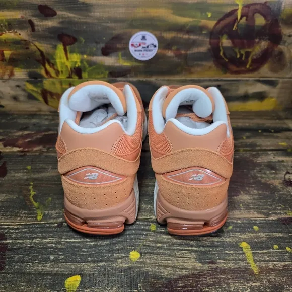 NEW BALANCE 2002R MEN'S SNEAKERS SHOES M2002RFJ 225 Copper Clay‎ Size 11