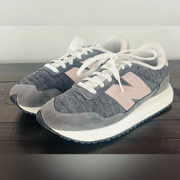 New Balance - 237 Gray and Pink Sneakers. Size 8.5
