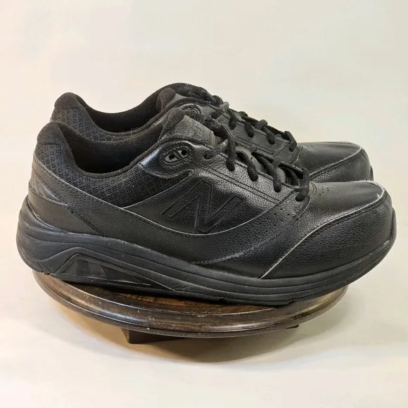 New Balance 928V3 Mens Size 8 Walking Shoes Leather Dad Sneakers Black MW928BK3