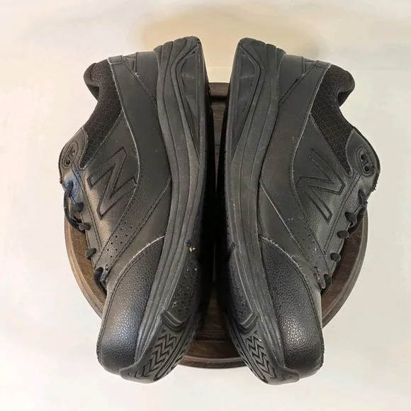 New Balance 928V3 Mens Size 8 Walking Shoes Leather Dad Sneakers Black MW928BK3