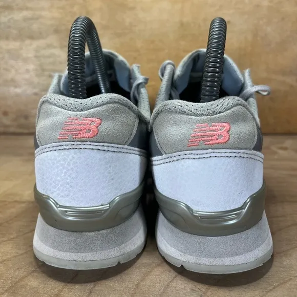 New Balance 996 REFLECTIVE Womens Size 6 (D) Shoes Sneakers Gray Blue WR996NOA