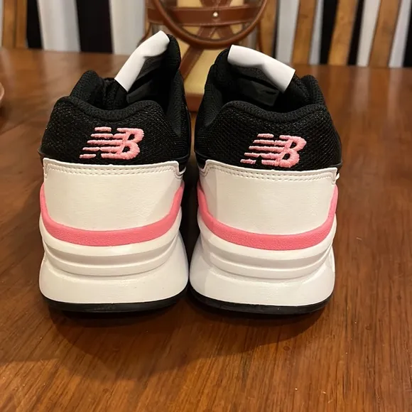 New Balance CW997HCY shoes sneakers new 997 black pink Womens Size 10