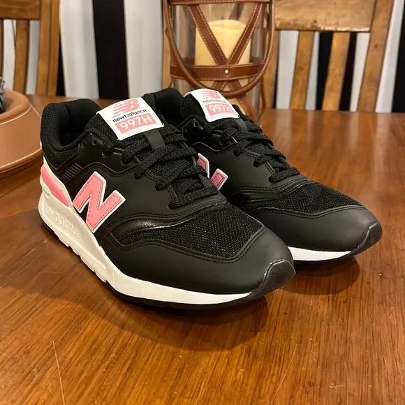 New Balance CW997HCY shoes sneakers new 997 black pink Womens Size 10
