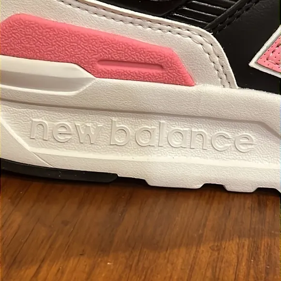 New Balance CW997HCY shoes sneakers new 997 black pink Womens Size 10