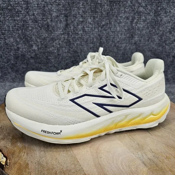 New Balance FF X Vongo V6 Womens Size 9.5 Ivory White Running Shoes WVNGOCJ6