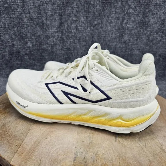 New Balance FF X Vongo V6 Womens Size 9.5 Ivory White Running Shoes WVNGOCJ6