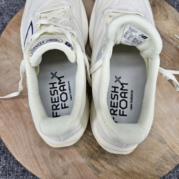 New Balance FF X Vongo V6 Womens Size 9.5 Ivory White Running Shoes WVNGOCJ6