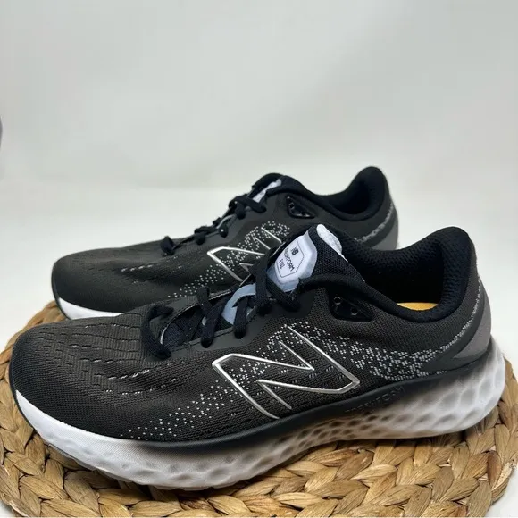 NEW BALANCE Fresh Foam EVOZ V2 Running Shoes Black White Size 8.5 Men, 10 Women