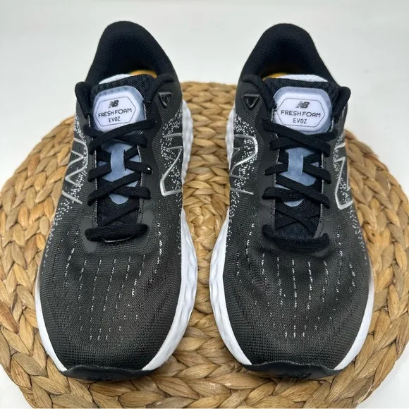 NEW BALANCE Fresh Foam EVOZ V2 Running Shoes Black White Size 8.5 Men, 10 Women
