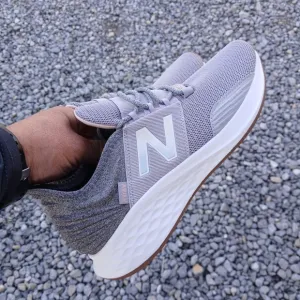 New Balance Fresh Foam Roav 4 Comfort/Athletic Lifestyle Shoes Size 9.5 for Wom
