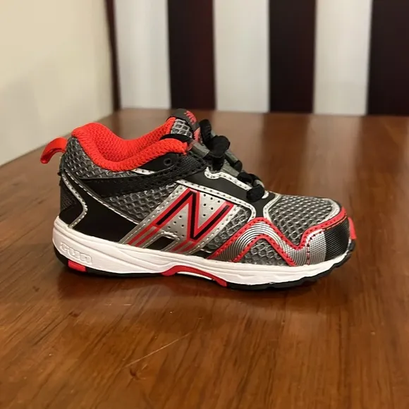 New Balance KJ695BRI 695 shoes sneakers new boys Toddlers Size 5