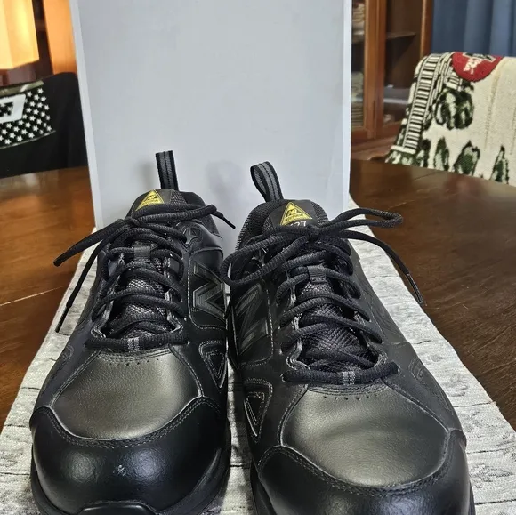 New Balance Men's Work Shoes size 14, anti slip, steel toe. NEW