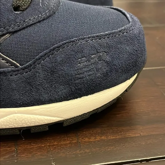 New Balance MRT580AA 580 shoes sneakers new Mens Size 9.5 navy blue