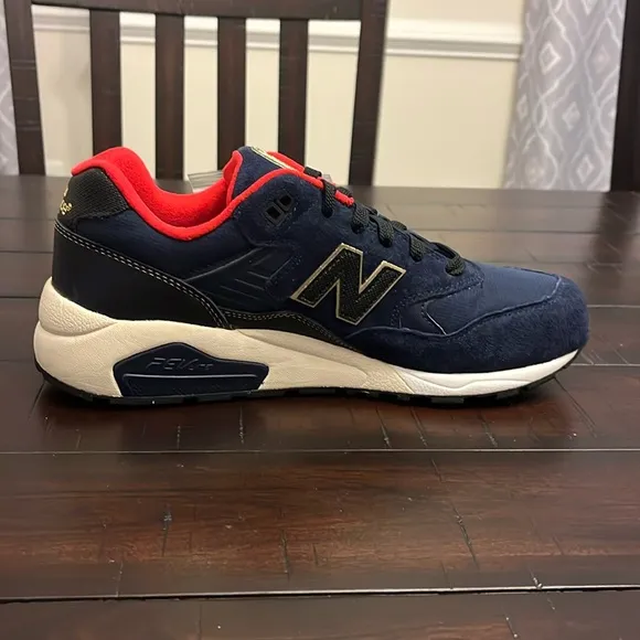 New Balance MRT580AA 580 shoes sneakers new Mens Size 9.5 navy blue