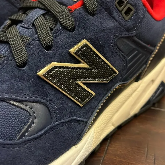 New Balance MRT580AA 580 shoes sneakers new Mens Size 9.5 navy blue