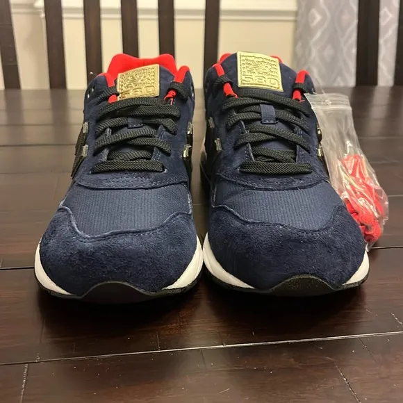 New Balance MRT580AA 580 shoes sneakers new Mens Size 9.5 navy blue
