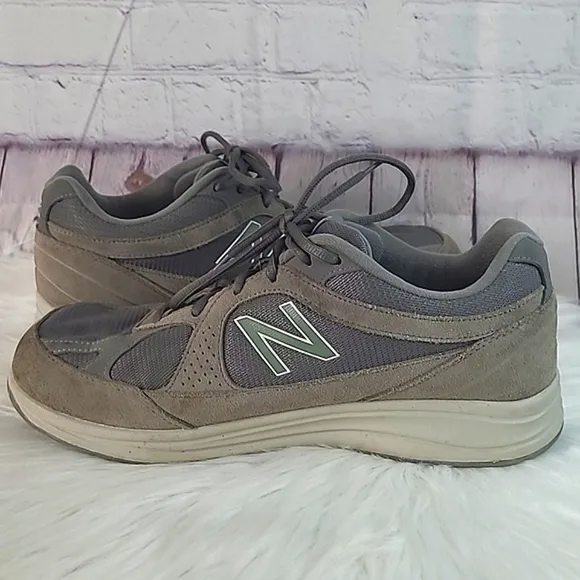 New Balance MW877GT Grey Suede Walking Shoes Sneakers Men’s Size 10.5