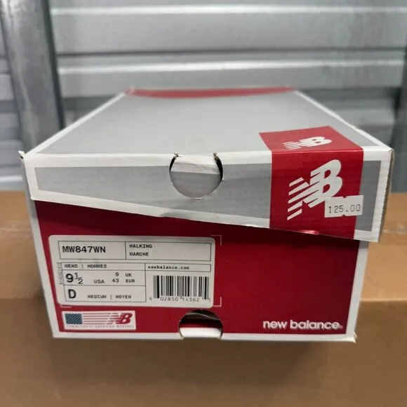 New Balance Sneakers Mens 9.5 D White Blue Walking MW847WN Athletic Shoes NEW