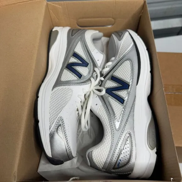 New Balance Sneakers Mens 9.5 D White Blue Walking MW847WN Athletic Shoes NEW