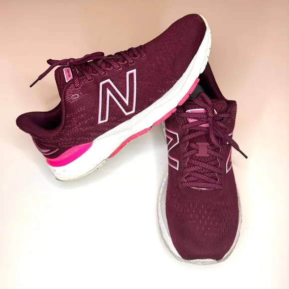 New Balance Women’s Fresh Foam 880v11  Running Shoes Size 11 Burgundy Pink