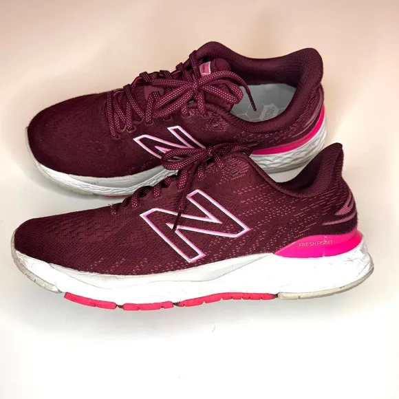 New Balance Women’s Fresh Foam 880v11  Running Shoes Size 11 Burgundy Pink