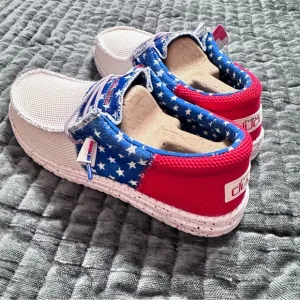 NEW Hey Dude Wally‎ Sox Tri American Pride Patriotic Shoes Sneakers Men's Sz 7